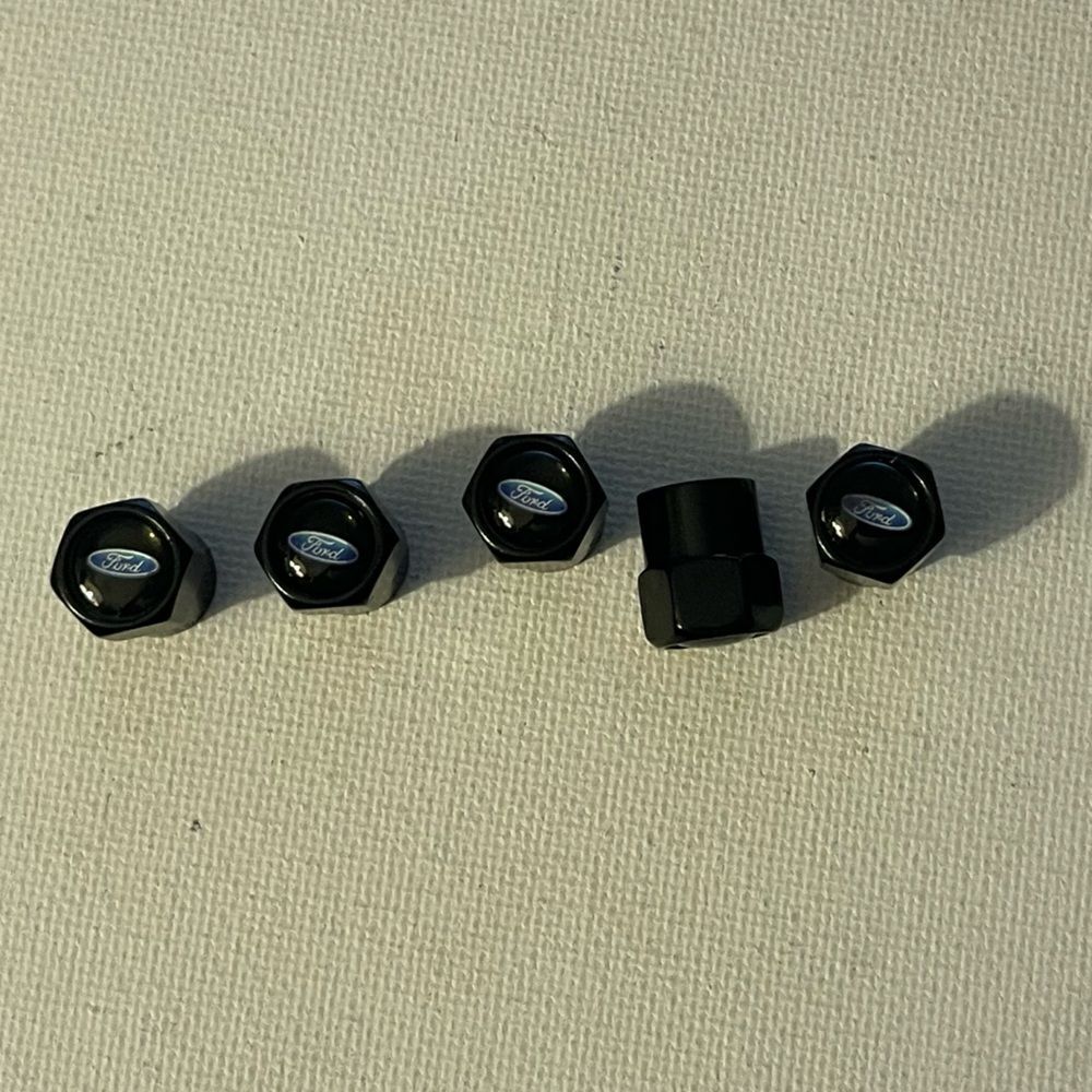 Ford valve Stem caps in Black set of 5 NWT